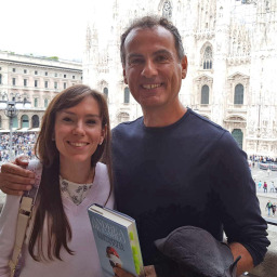 L'incontro con De Carlo, alla Feltrinelli di piazza Duomo